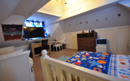 2 Bedroom House – Kingsbury